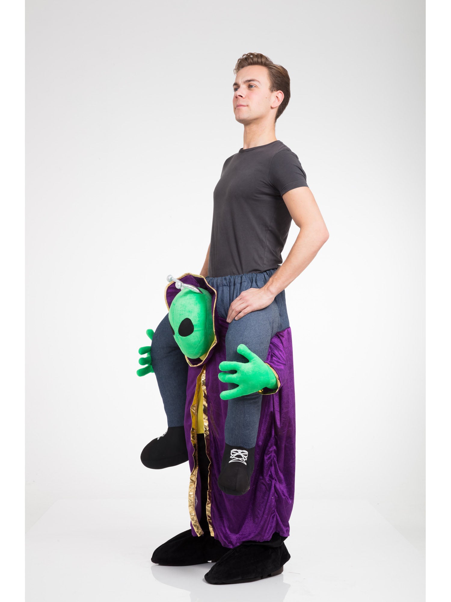 Alien Piggy Back